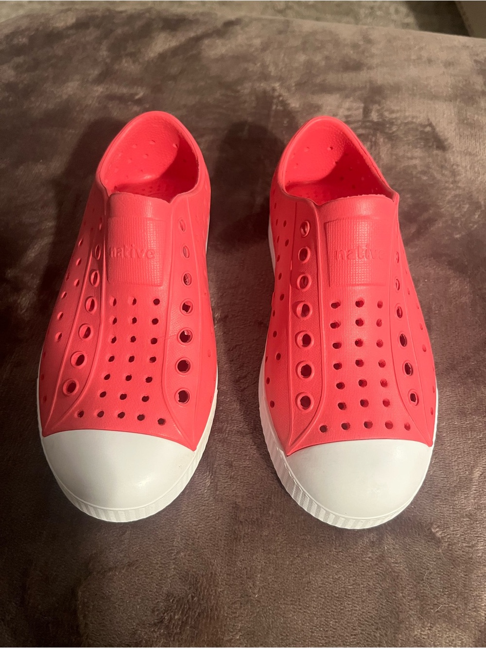 Native Shoes Kids Slip-On Water Shoes in Deep Pink and White
